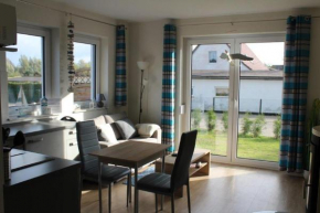 Fewo Möwe Lütow Usedom Achterwasser blaues Haus in Lütow